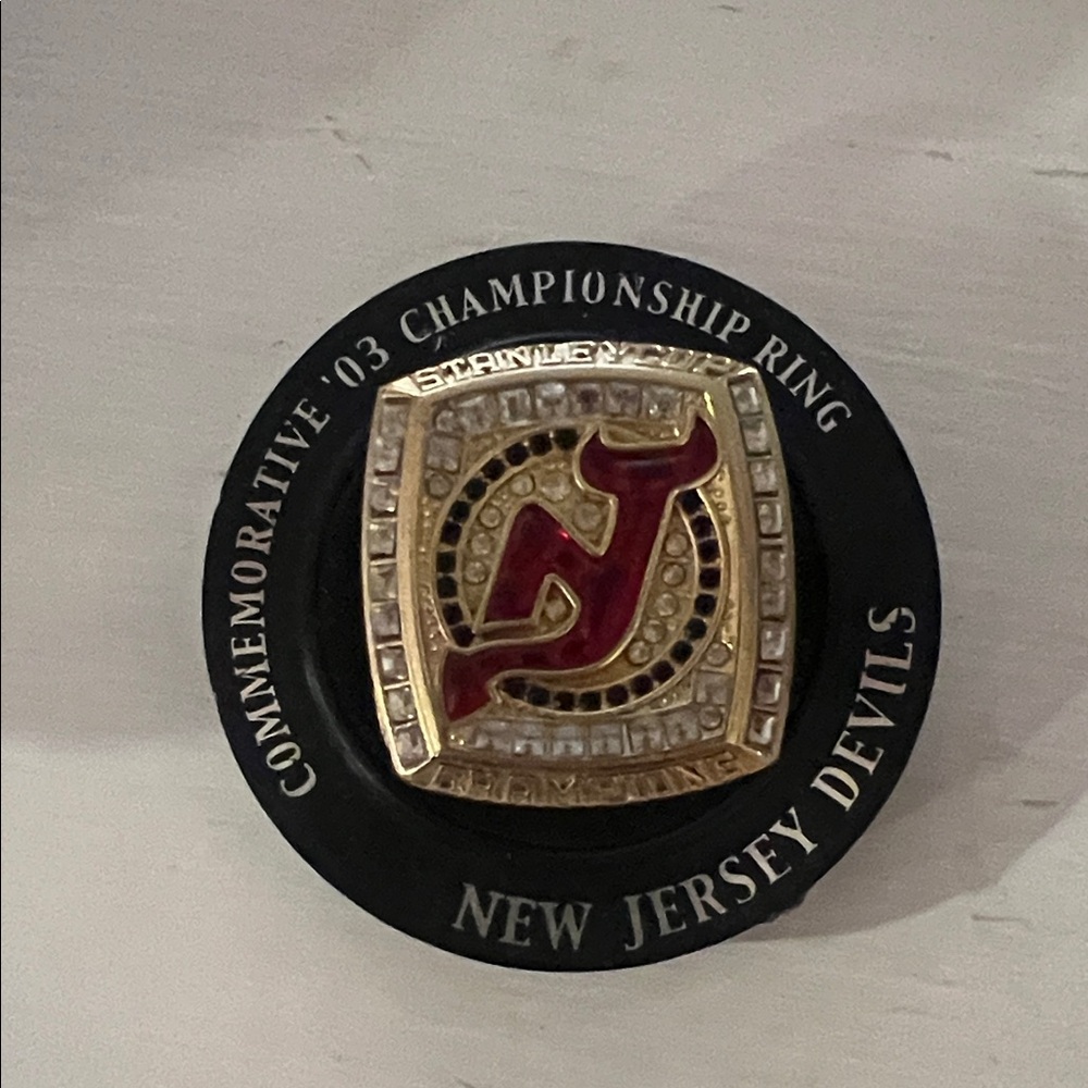 New Jersey Devils Commemorative Championship Ring